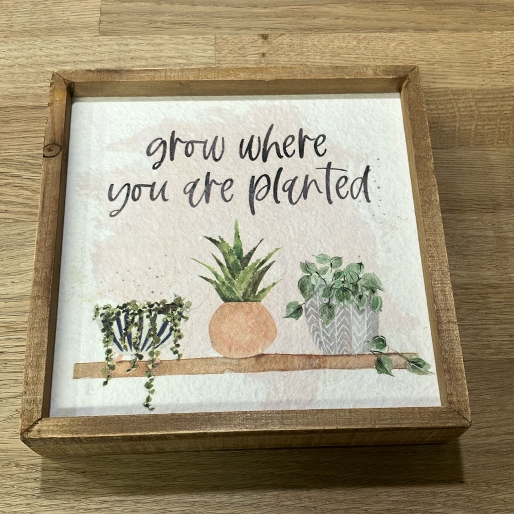 Wood plants sign decoration